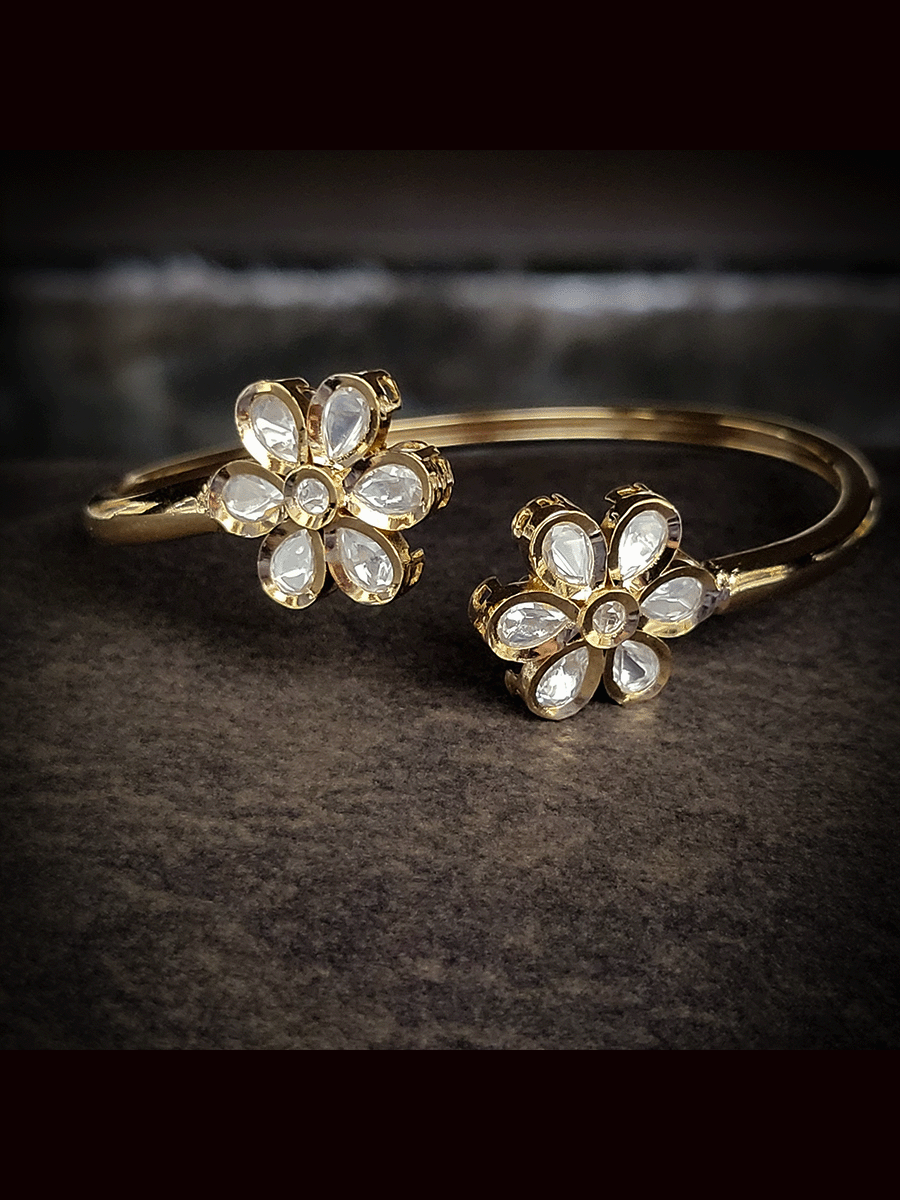 Adjustable kundan design sleek kada(fits to 2'6 and 2'8 size)