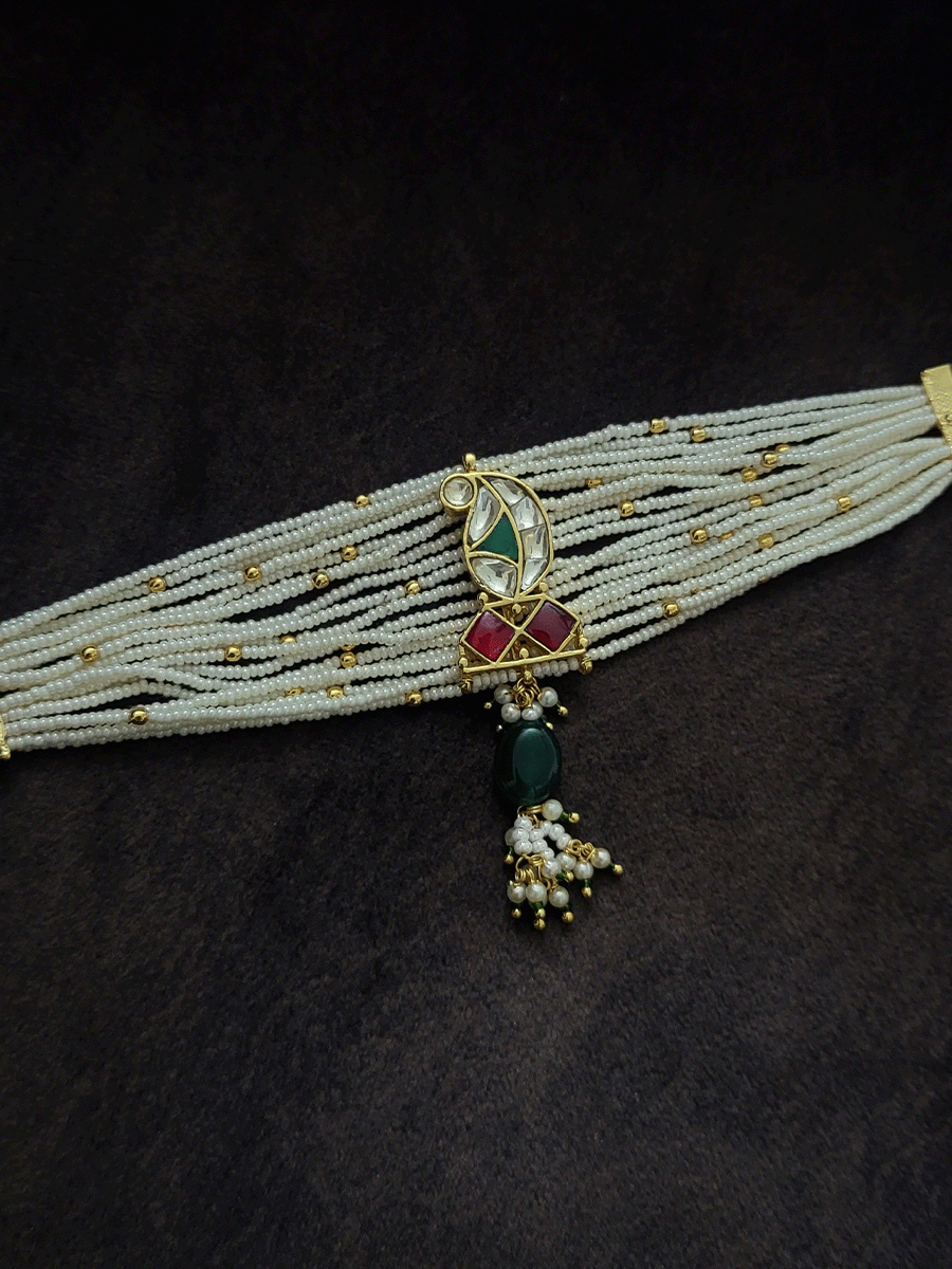 Paisley paachi kundan center tukdi bracelet with side cheed strings