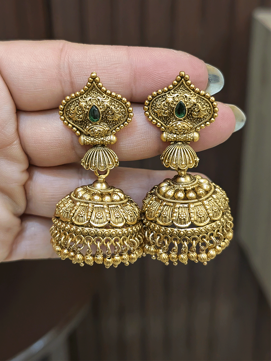 Traditional top design with tear drop stone in center jhoomkies