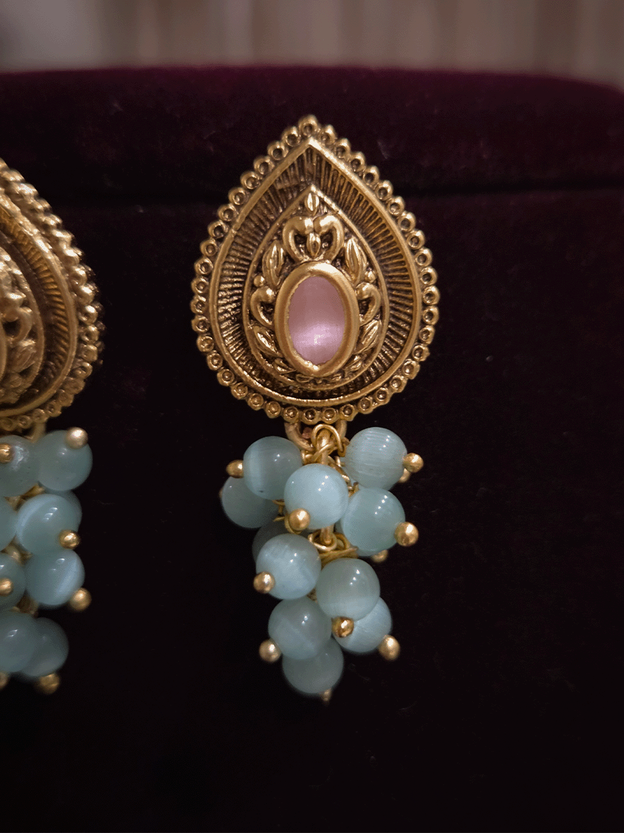 Tear drop shaped with beads bunch classy earrings(3cm)