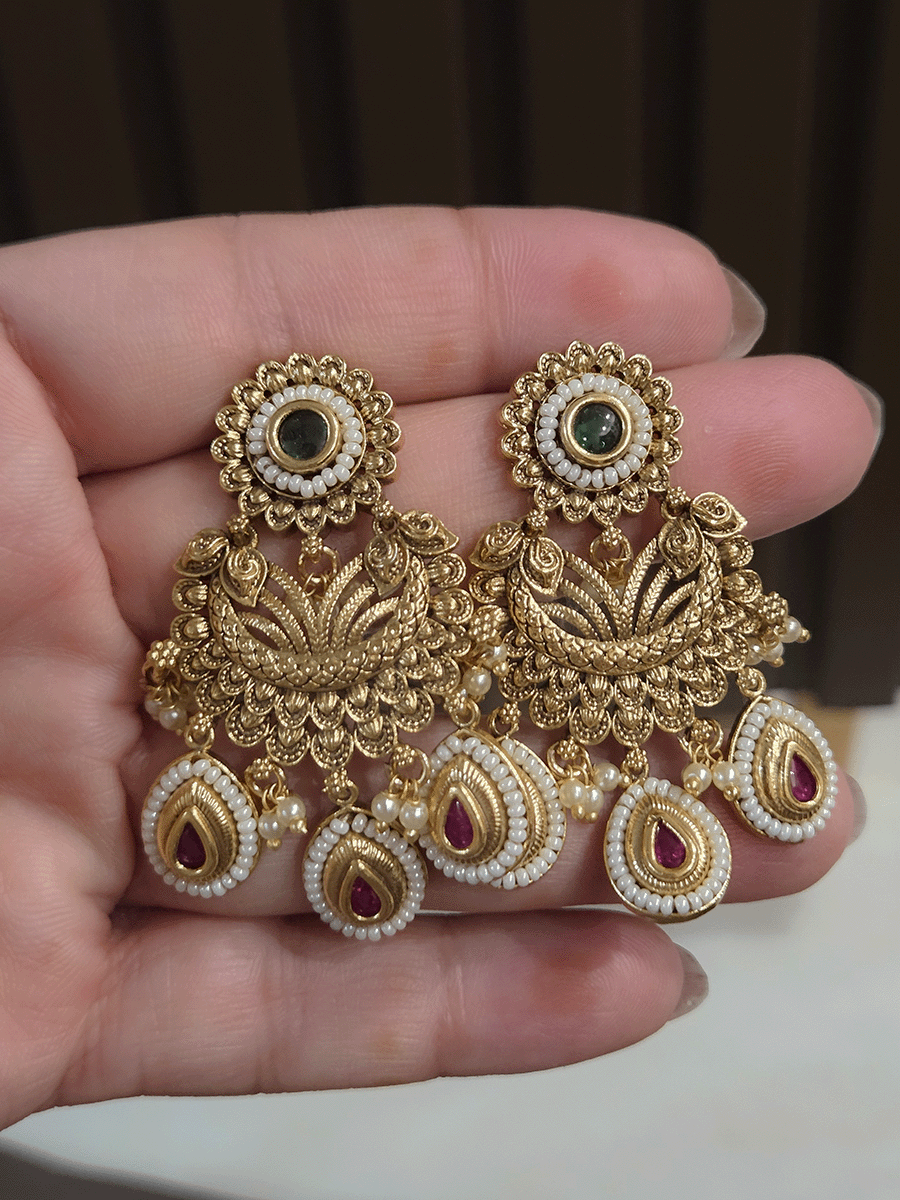 Kundan with pirohi circular top classy earrings with three tear drop tukdi drops