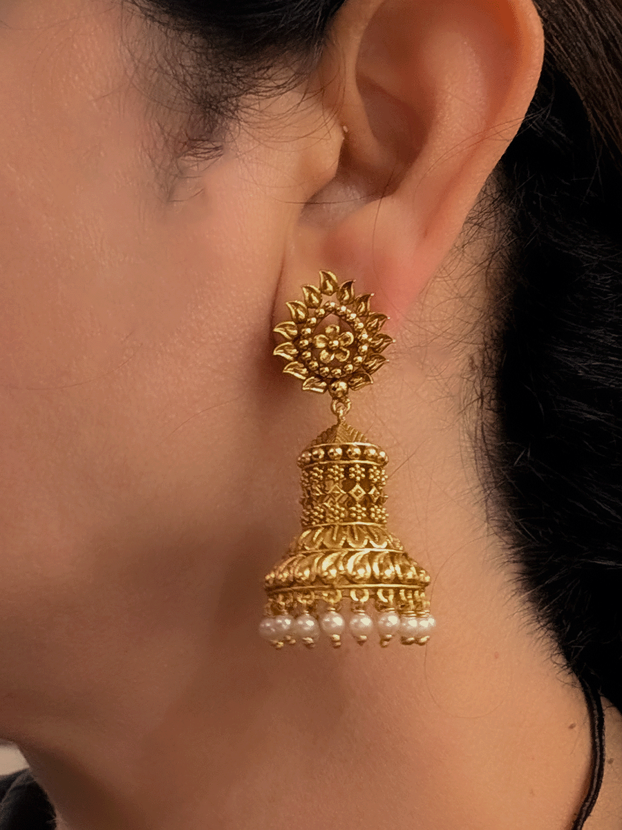 Flower in leaf shaped top traditional design jhoomki(L-6cm)