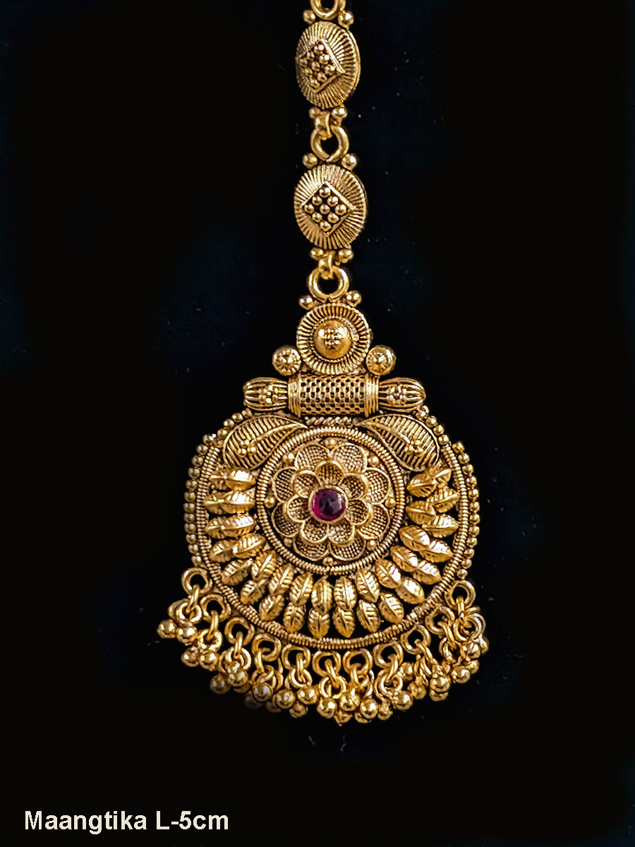 Oval and leaf design rajputi choker with flower on mesh design set