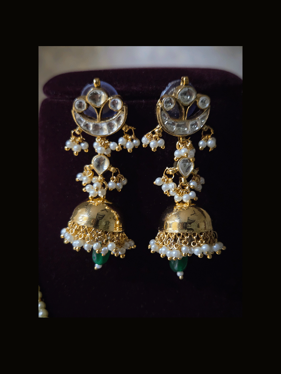 15 inch long five pearl layers paachi kundan tukdies traditional design set