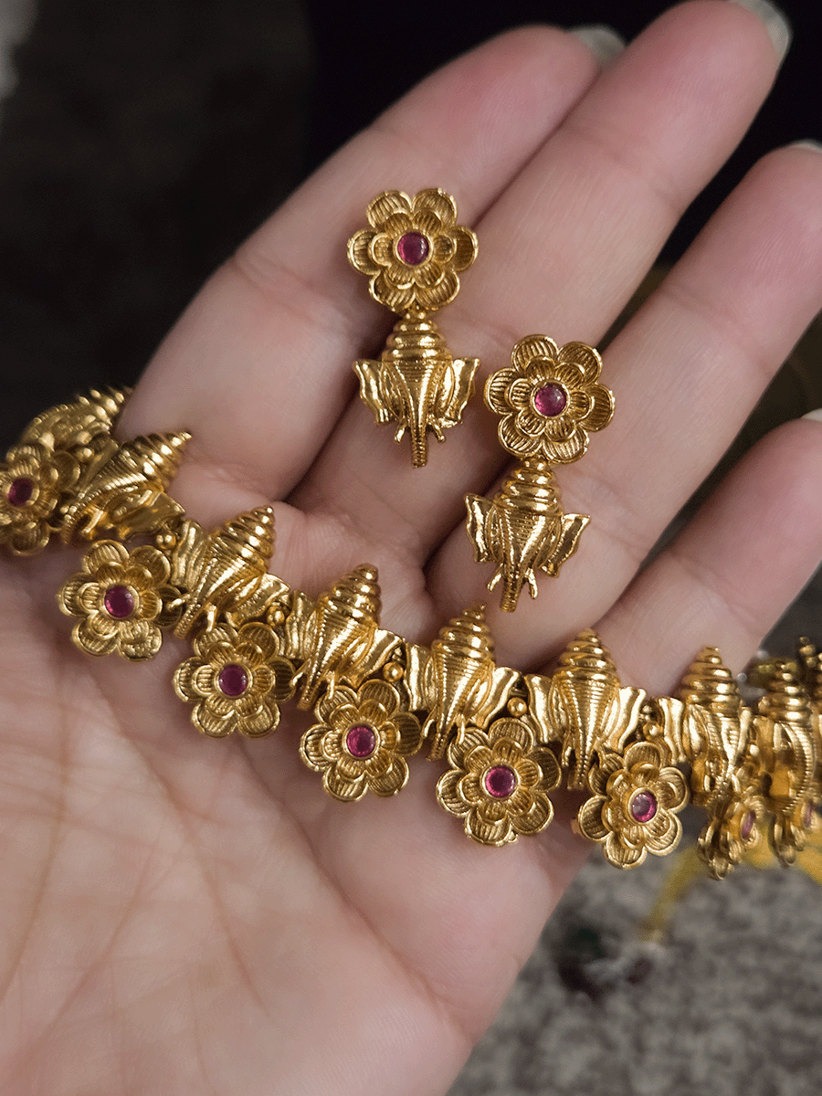 Ganpatiji face and flower design with ruby stone set