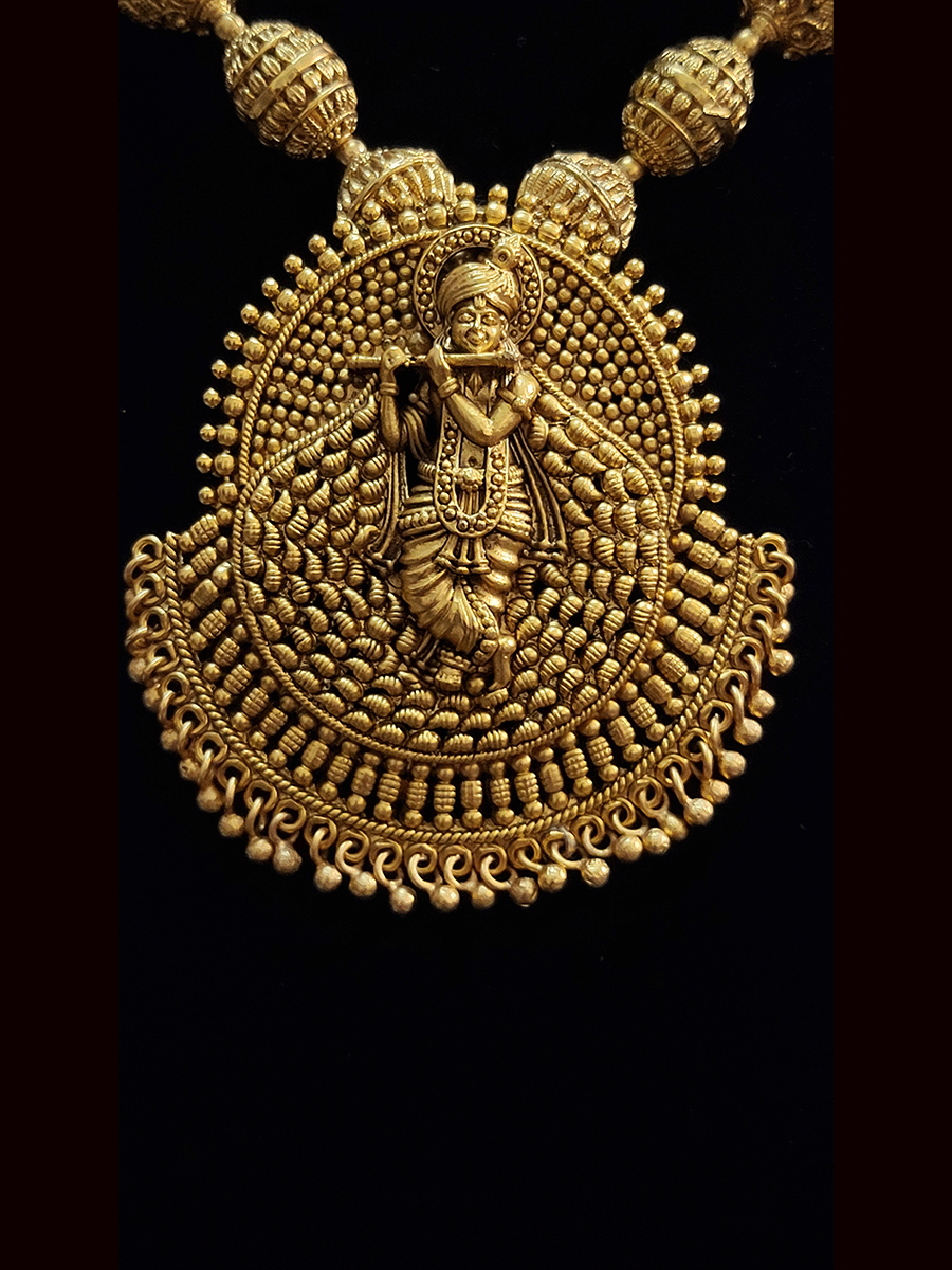 Krishna pendant with matar bead string set