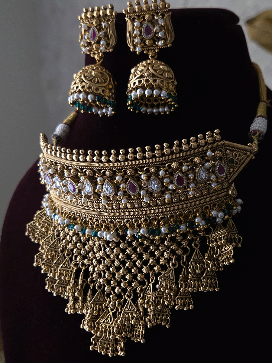 Tear drop shaped kundan and ruby stone with green and white beads hanging rajputi choker