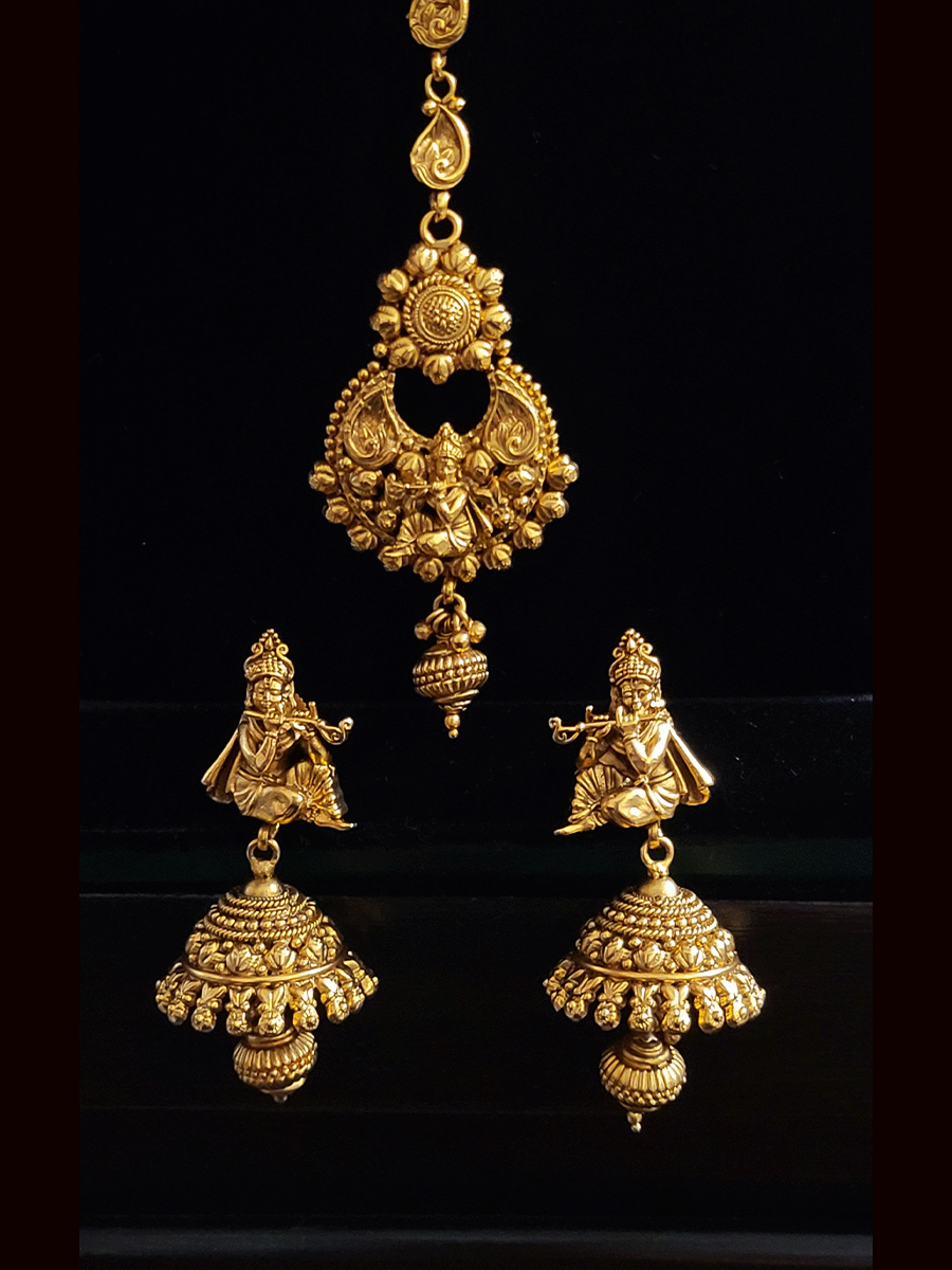 Krishna ji motif set with intricate side carving choker set