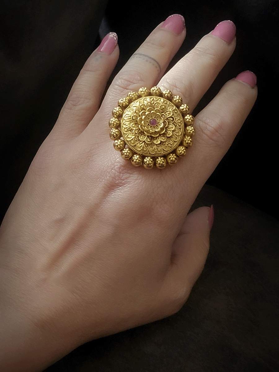 Self design round gold bead flower engraved lace adjustable ring with flower center