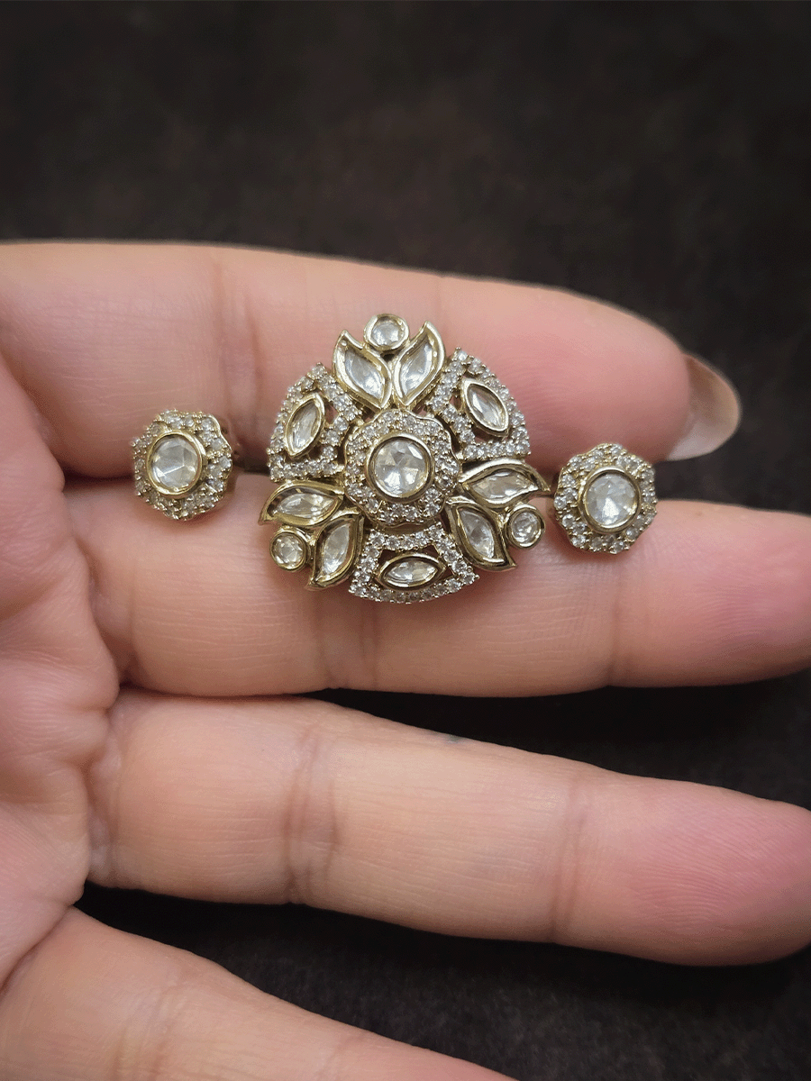 Triangular center with circular sides zircon and moissanite adjustable double finger ring