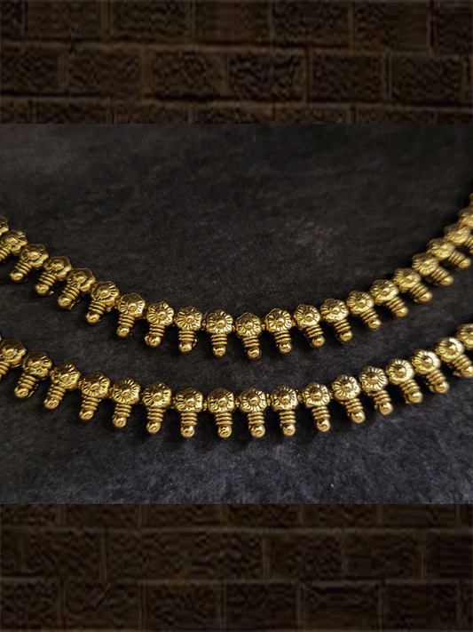 Sleek flower design anklets - Odara Jewellery
