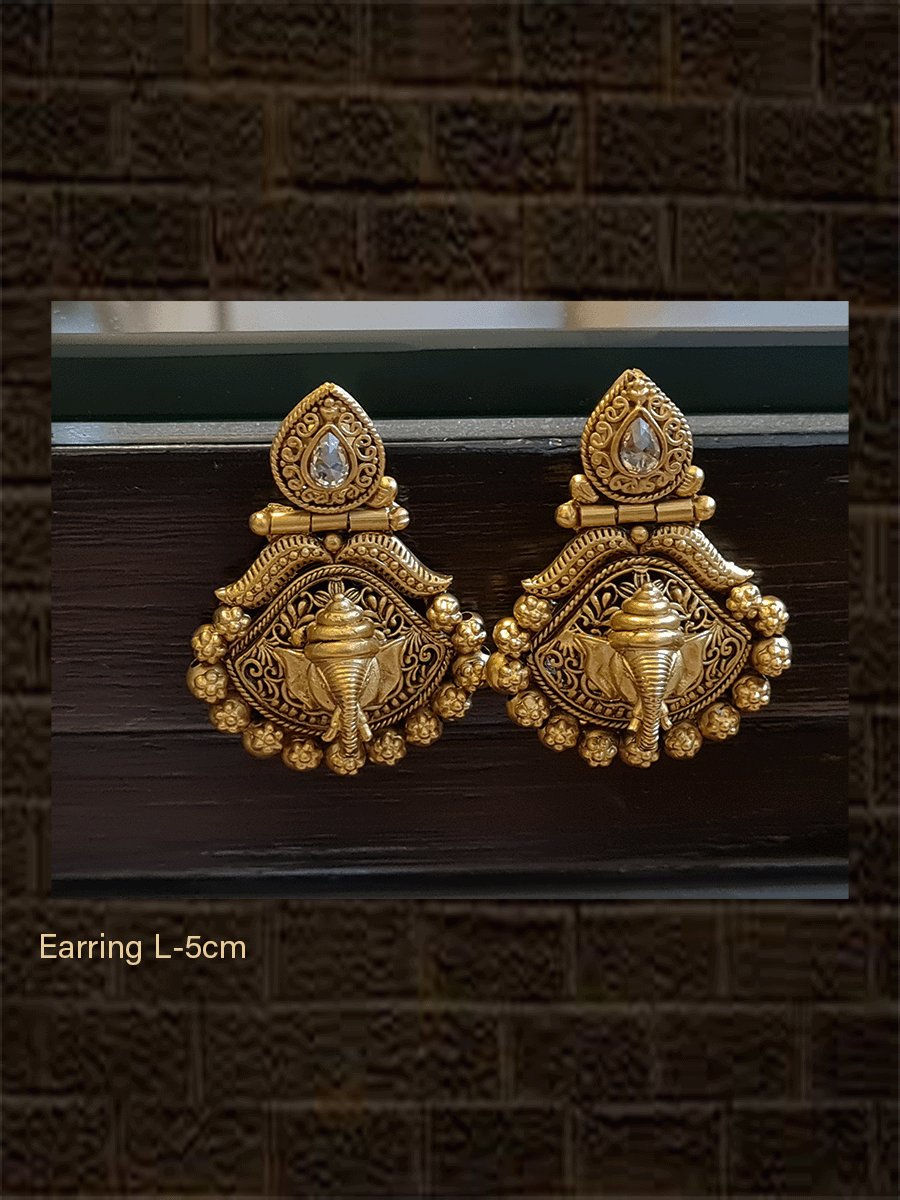 Leaf design top ganpatiji earrings - Odara Jewellery