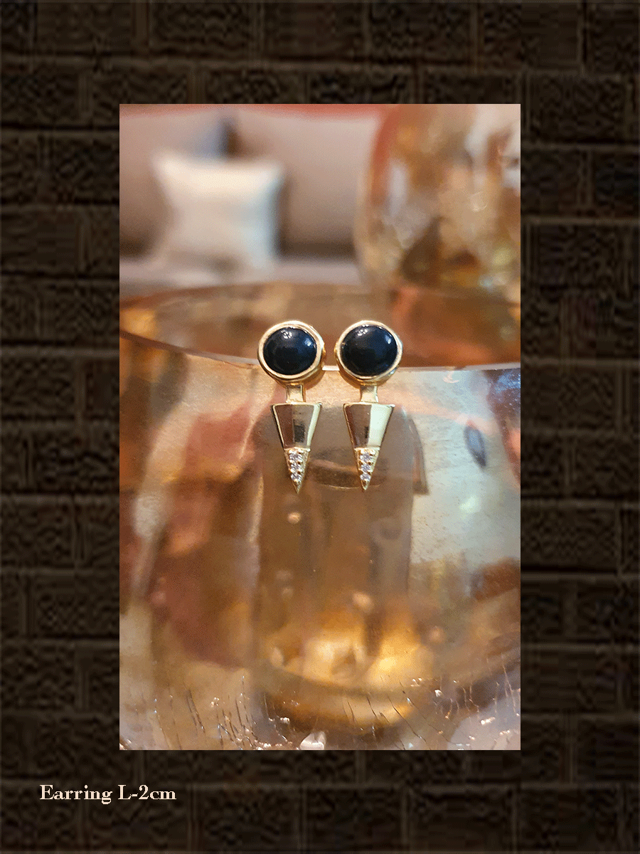 Sterling silver black onyx and cubic zirconia arrow shaped earrings(wt-2.465gm) - Odara Jewellery