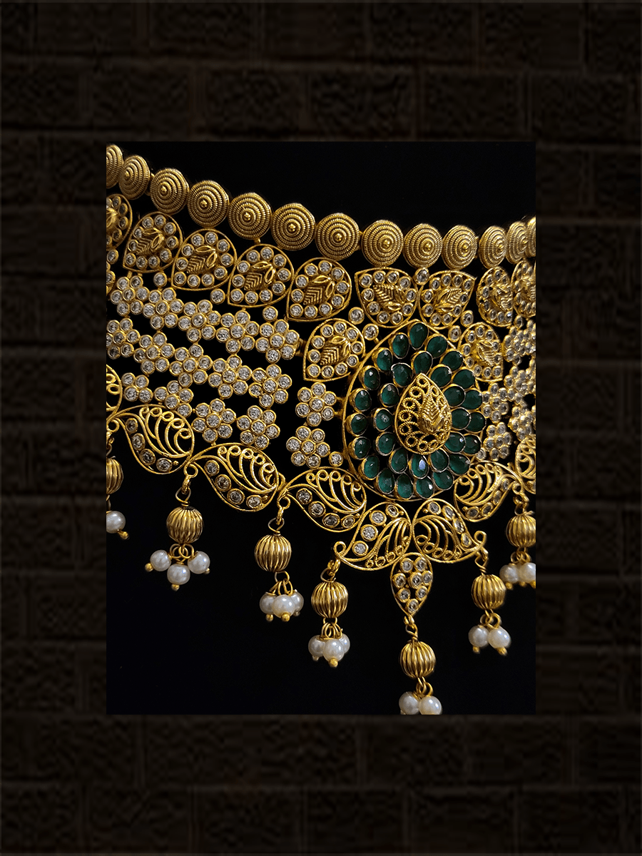 Polki studded paisley design broad choker set with green stones leaf in the center - Odara Jewellery