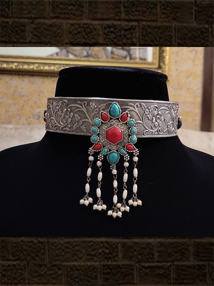 Broad german silver self design choker with stone studded tukdi in the center - Odara Jewellery