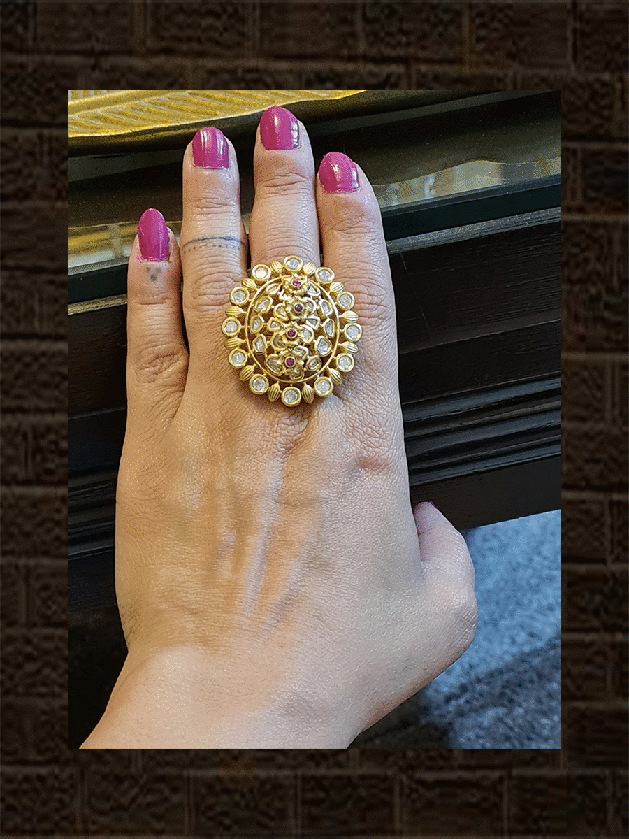 Golden flower with ruby stone center design openable kundan ring - Odara Jewellery