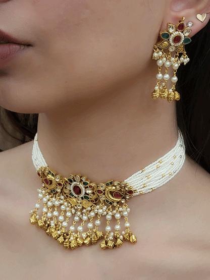 Flower center paachi kundan peacock side design side cheed strings set with ghunghru tassels
