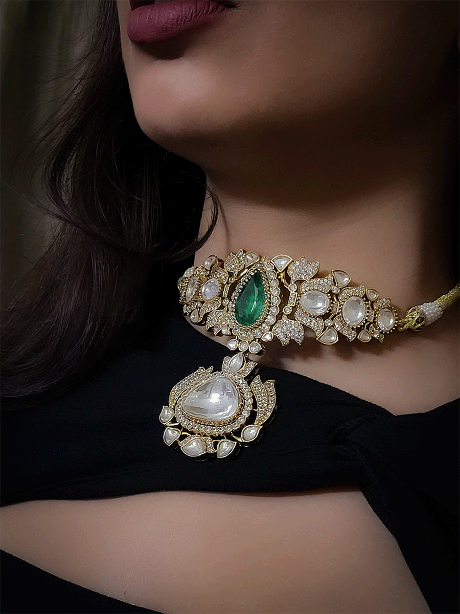 Tear drop shaped green stone uncut polki choker set with zircons