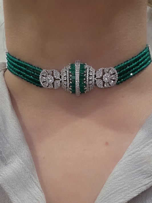 Four onyx bead strings center oval,leaf and flower design AD set in silver finish