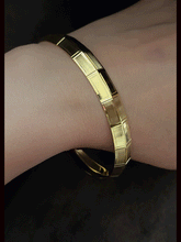 Load image into Gallery viewer, Lines in square design plain gold plated men&#39;s kada