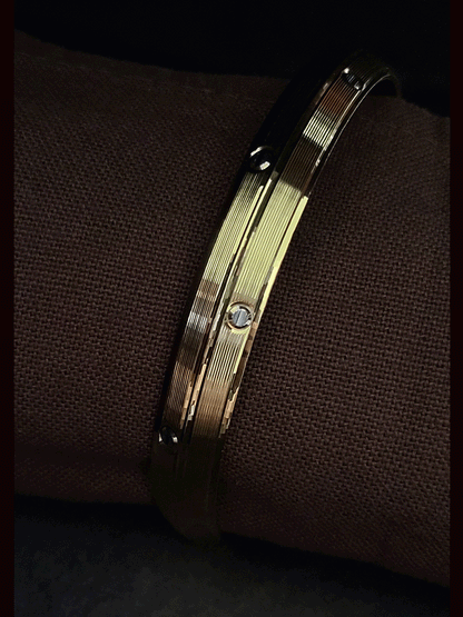 Rhodium dots on self lines design plain gold plated men's kada