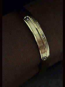 Rhodium dots on self lines design plain gold plated men's kada