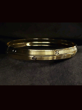 Load image into Gallery viewer, Rhodium dots on self lines design plain gold plated men&#39;s kada