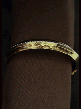 Load image into Gallery viewer, Rhodium line in center of lines design men&#39;s kada with jaguar motif&#39;s on one side