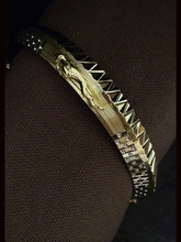 Load image into Gallery viewer, Wavy design on one side and dotted rhodium on other with jaguar motif&#39;s men&#39;s kada
