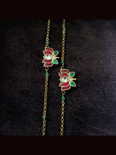 Load image into Gallery viewer, Paachi kundan tukdi with green beads in chain anklets