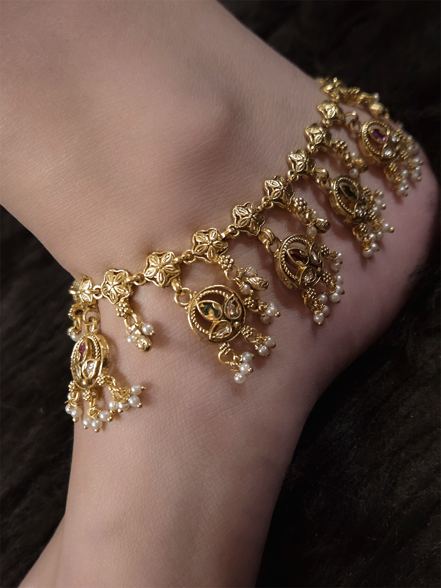 Ruby and green stones with kundan circular hanging tukdi anklets (10.5 inch long)