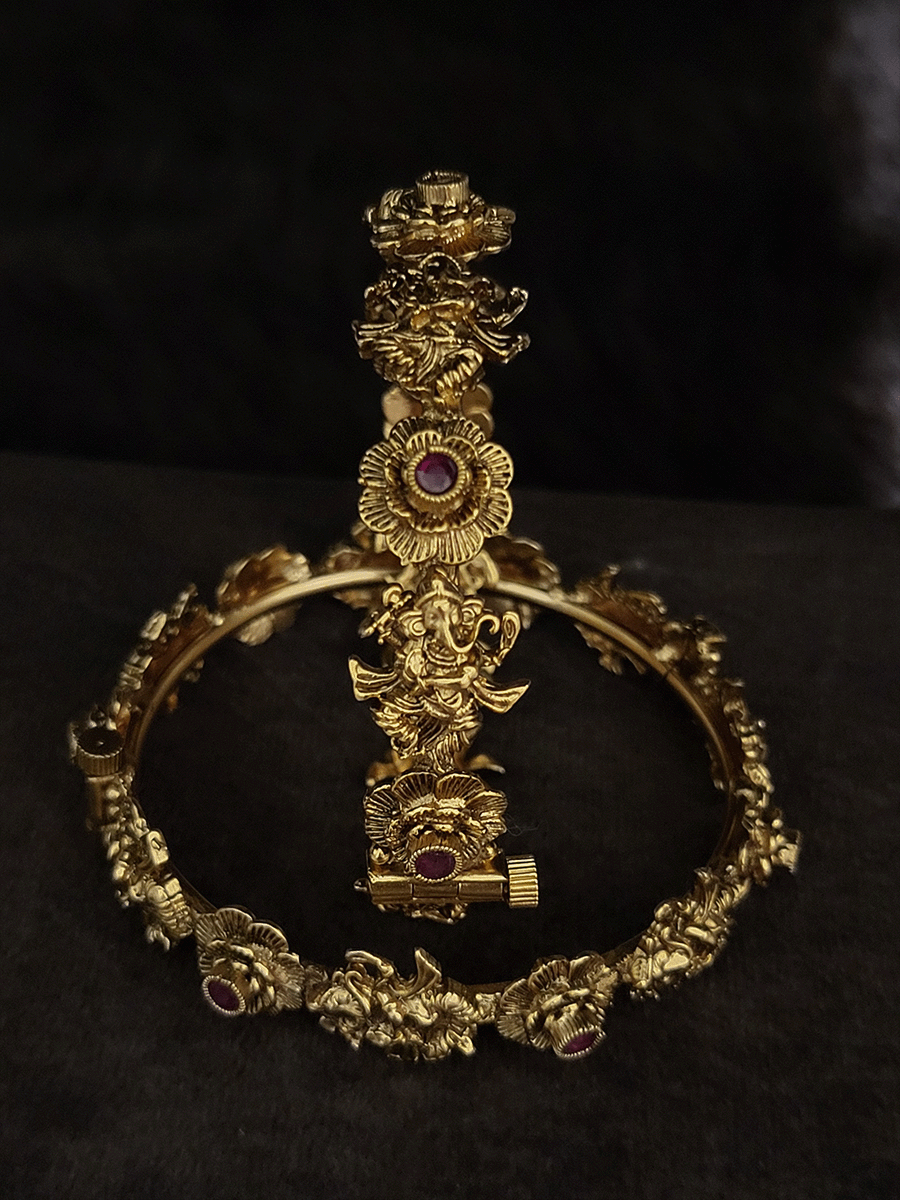 1.5cm broad dancing ganpatiji openable kadas with flower design and ruby stones