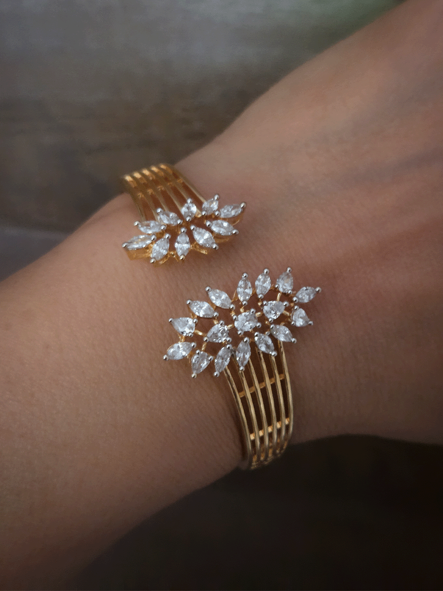 Marquise AD setting in openable gold plated bracelet(fits to size 2'4 and 2'6)