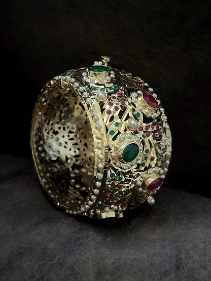 Broad stones studded jadau openable kada(single)