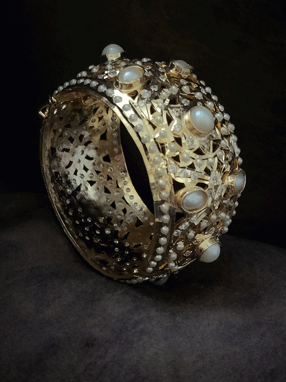 Broad stones studded jadau openable kada(single)