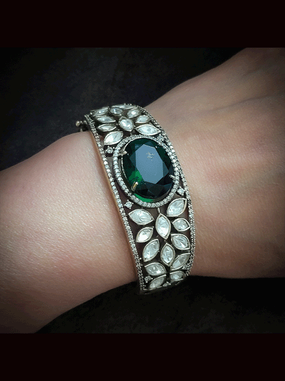 Single antique gold and black finish stone and kundan openable kada