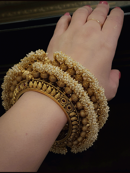 Pearly cluster lace on gold bead traditional openable pacheli(set of two)