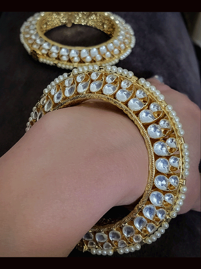 Set of two paachi kundan openable kada's with white bead pirohi on the top