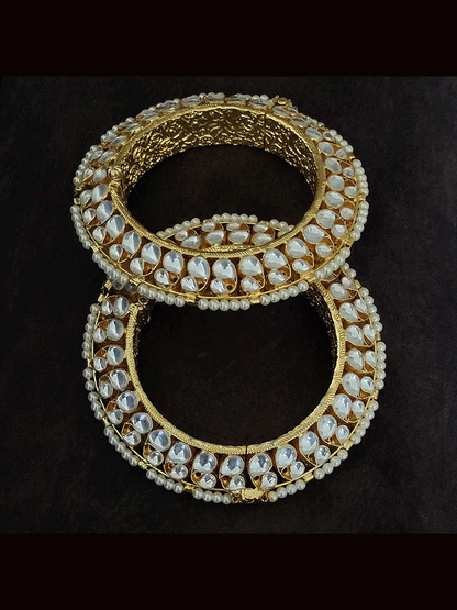 Set of two paachi kundan openable kada's with white bead pirohi on the top
