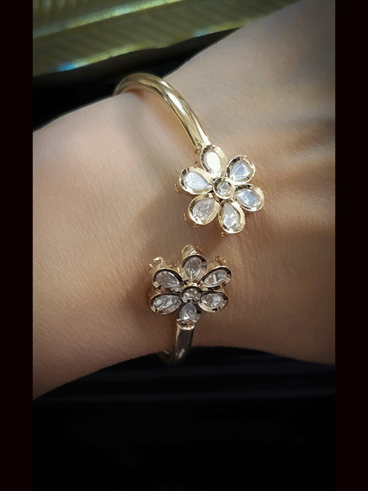 Adjustable kundan design sleek kada(fits to 2'6 and 2'8 size)