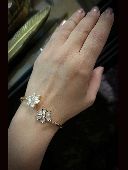 Adjustable kundan design sleek kada(fits to 2'6 and 2'8 size)
