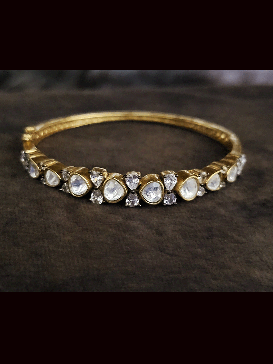 Triangular round uncut polki with zircons openable kada(Fits to 2'4 and 2'6 size)