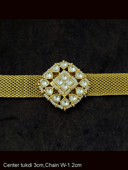 Paachi kundan center tukdi with 1.2cm broad chain adjustable bracelet