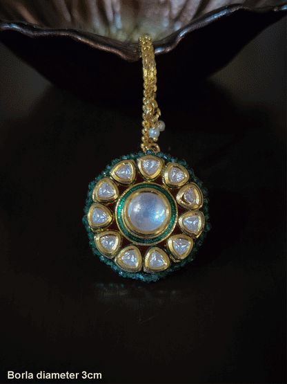 Kundan embedded with bead pirohi on edge borla maang tika