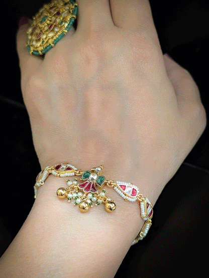 Peacock with ghunghru hanging center leaf side chain with pirohi bracelet