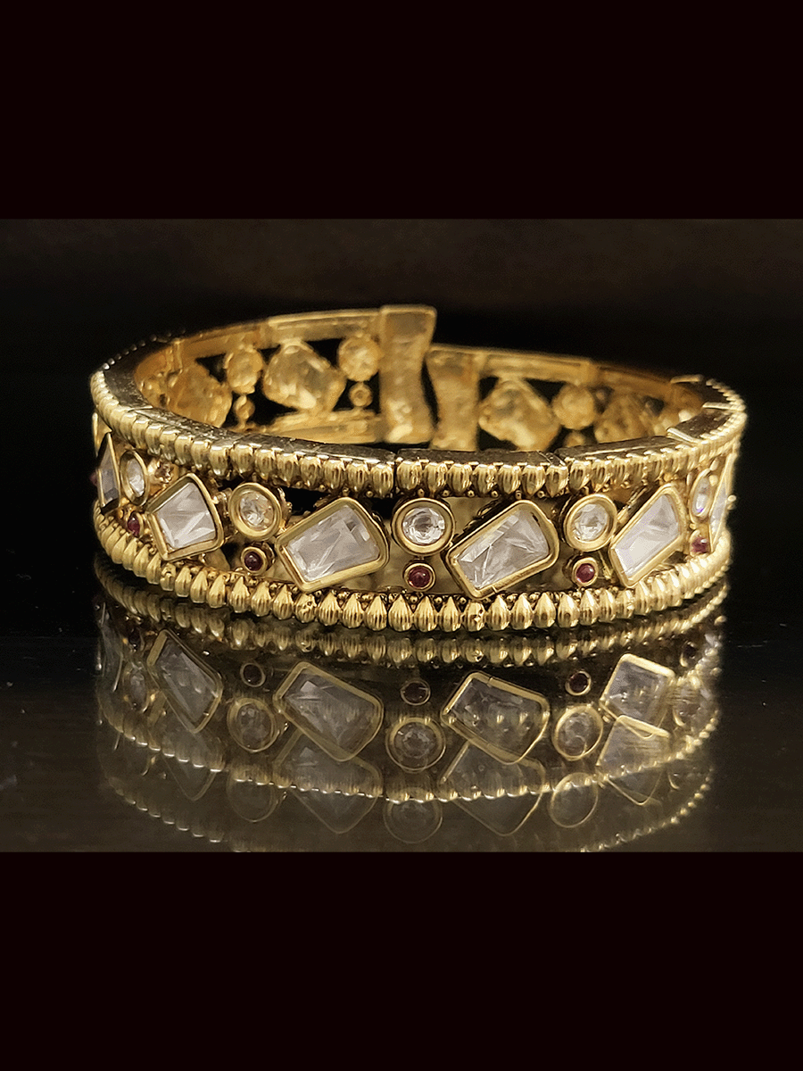 Circular uncut polki with ruby stone design adjustable openable kada(1.5cm broad)