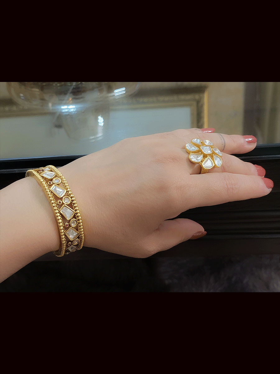 Circular uncut polki with ruby stone design adjustable openable kada(1.5cm broad)
