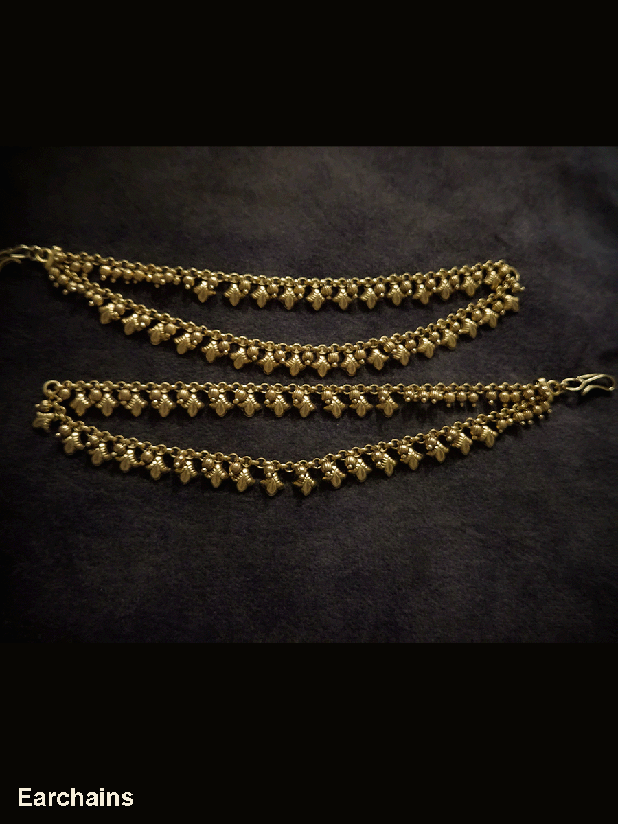 Two layer three leaf with bead hanging ear chains