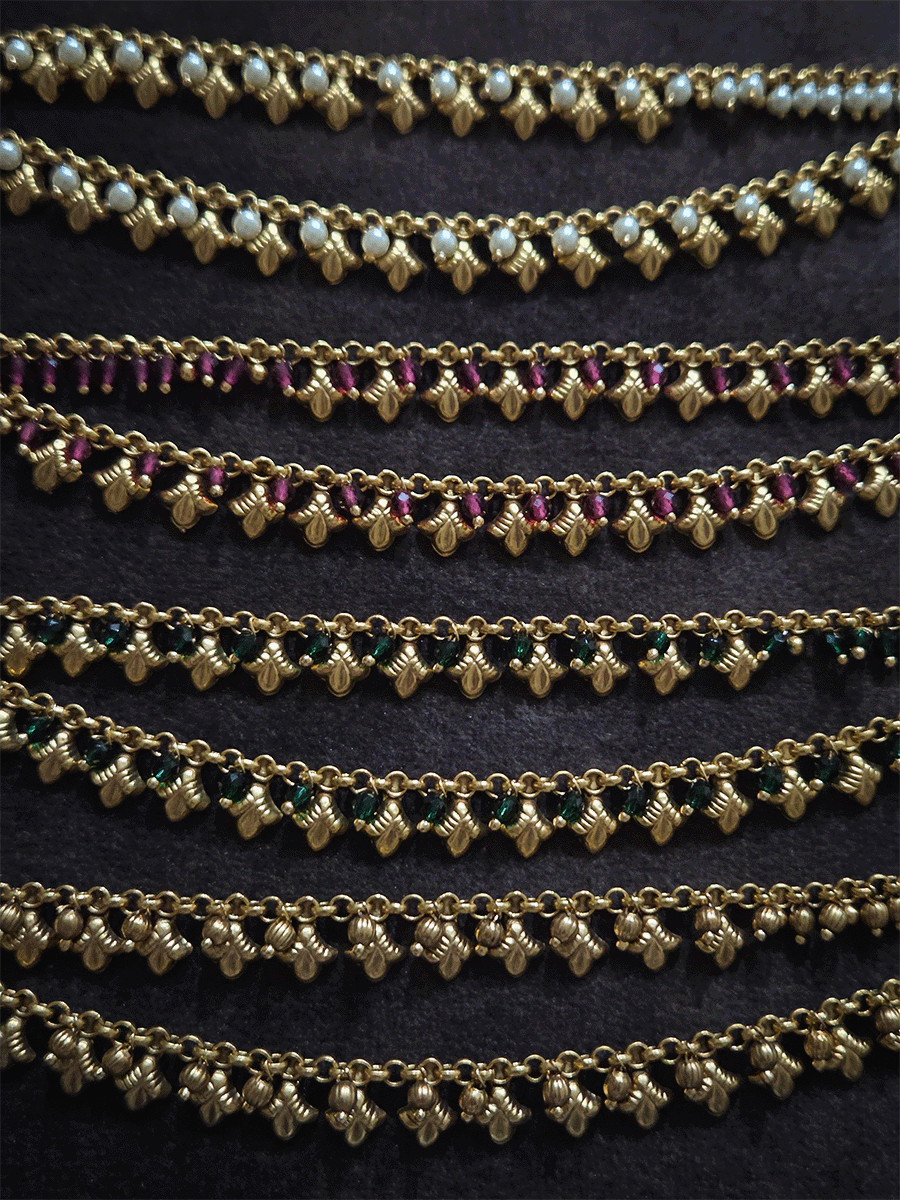 Two layer three leaf with bead hanging ear chains