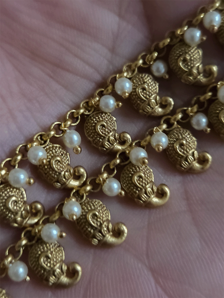 Paisley and bead hanging two layer ear chains